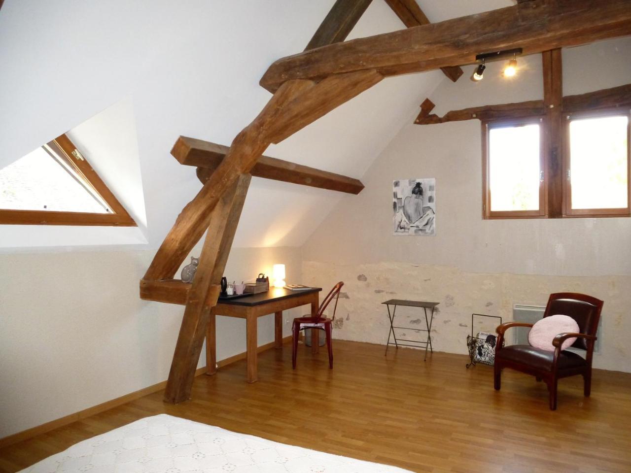 Le Logis De La Chouette Hotel Bauge-en-Anjou Bagian luar foto
